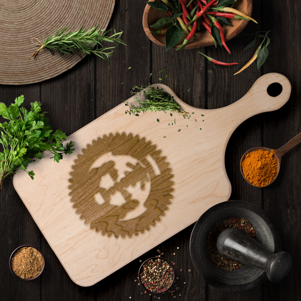 Dine_Seal_cutting_board_Light_Handle_V_Lifestyle_Mockup.png